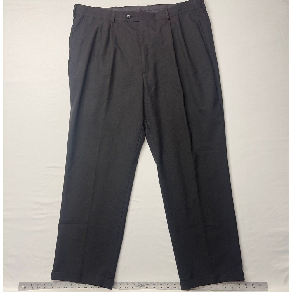 42x 30 Men’s Black Pleated Dress Pants.